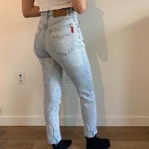 light wash vintage mom jeans